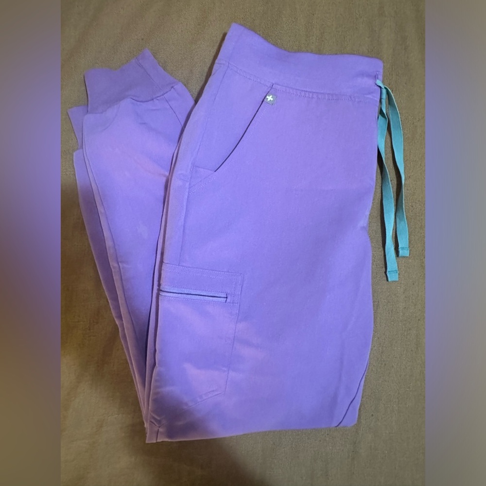New - Light Purple Zamora High-Waisted Jogger Scrub Pants - Figs size M